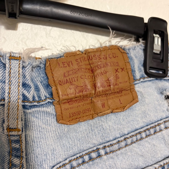 Rare Vintage Distressed Levis Shorts - Picture 5 of 7